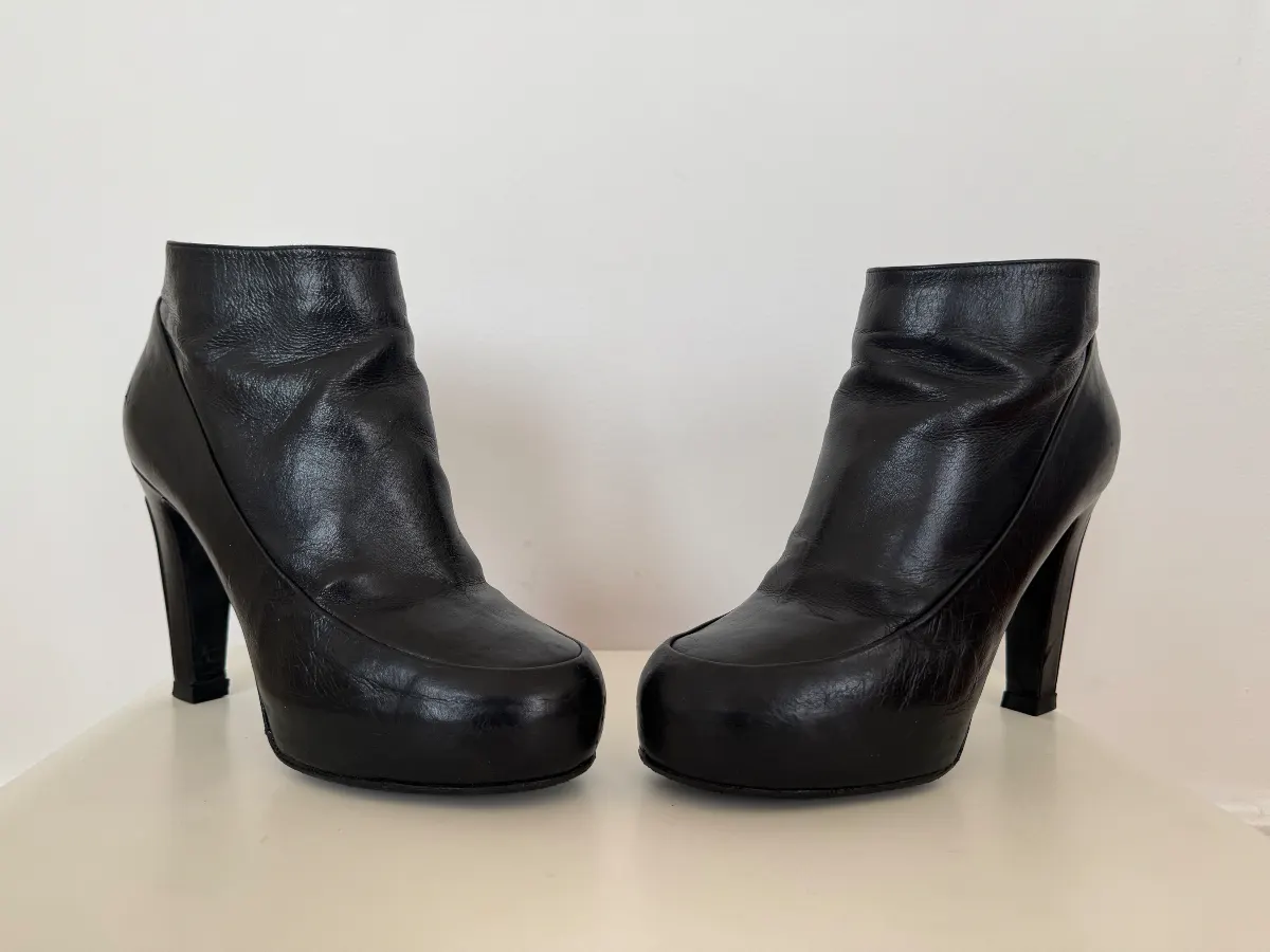 Après réparation 2 — Réparation Chaussures H/F Chanel