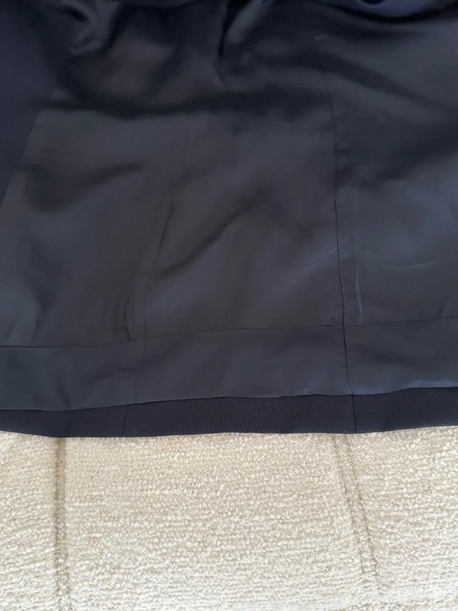 Après réparation 2 — Retouche Manteau/Veste Filippa K