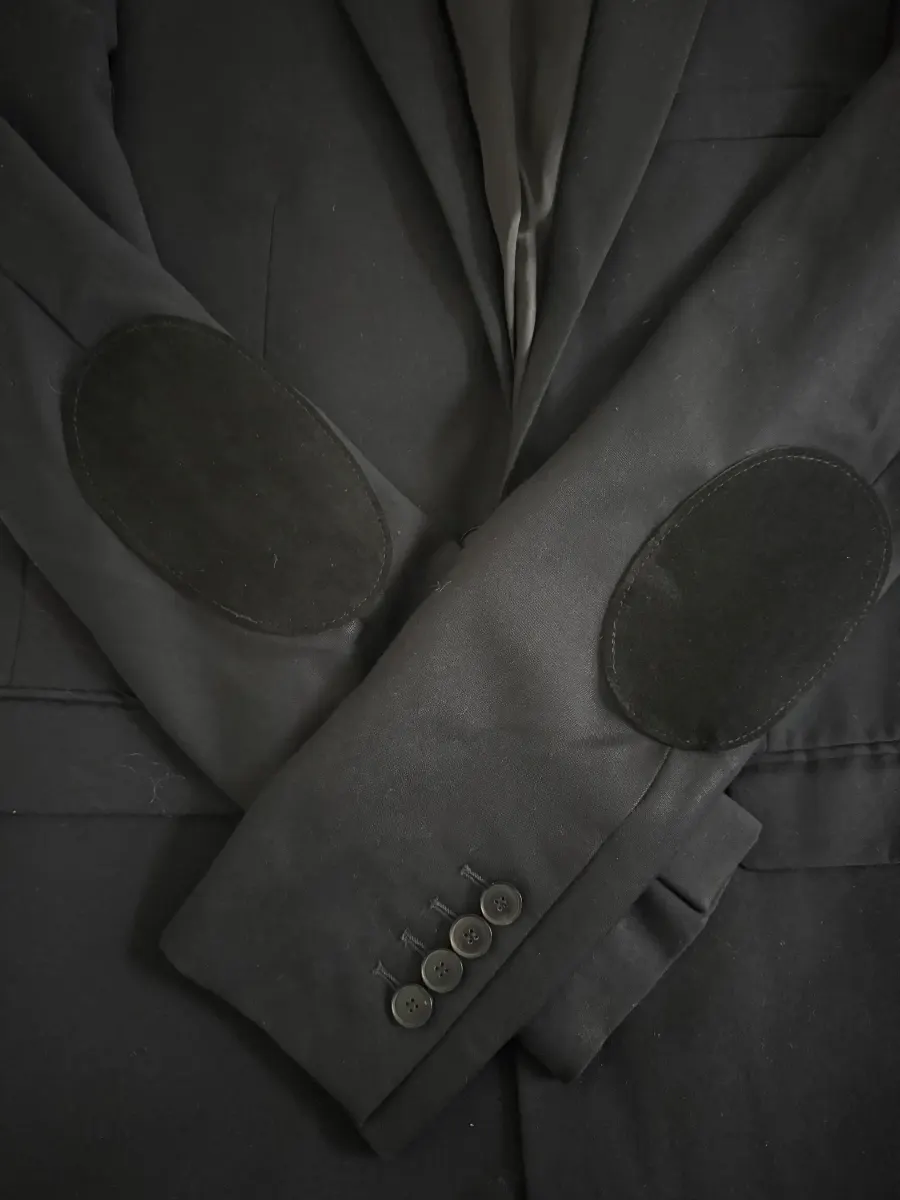 Après réparation 2 — Réparation Manteau/Veste Sandro