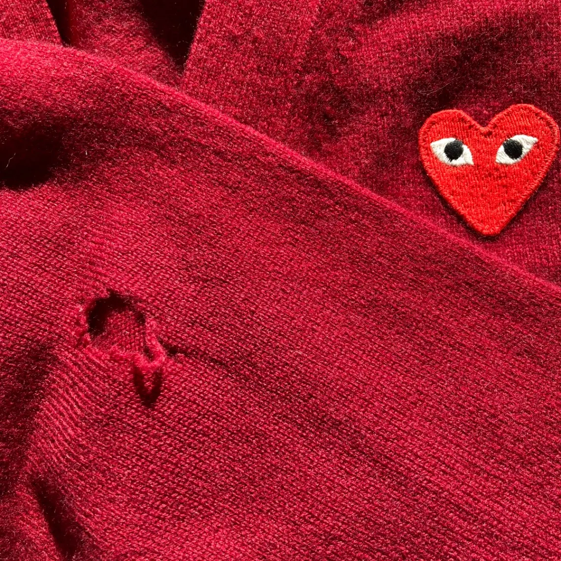 Avant réparation 1 — Réparation Maille Comme Des Garçons