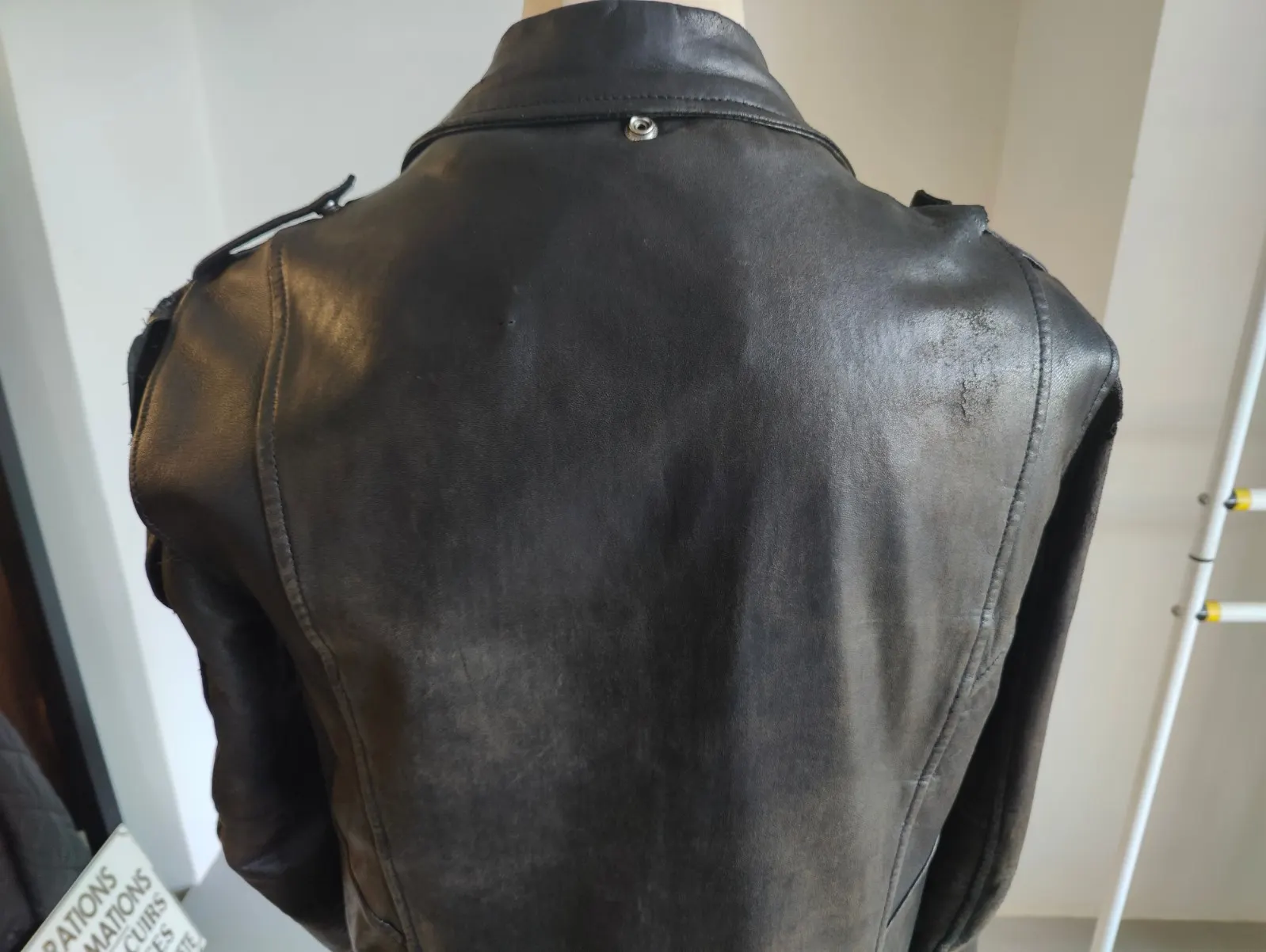 Avant réparation 1 — Réparation Manteau/Veste Schott