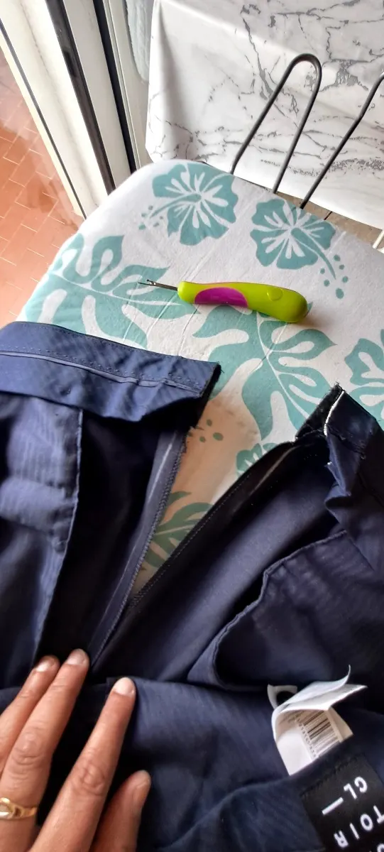 Avant réparation 2 — Retouche Pantalon Celio