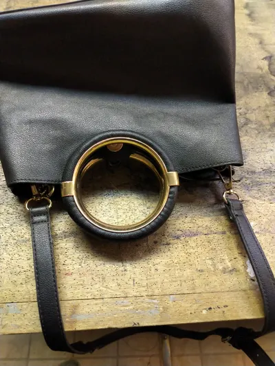 Après réparation 1 — Réparation Sac à main