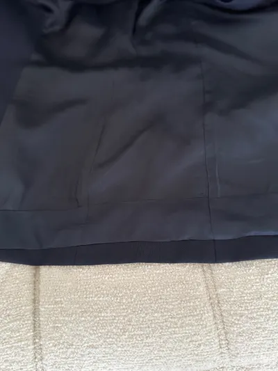 Après réparation 2 — Retouche Manteau/Veste Filippa K