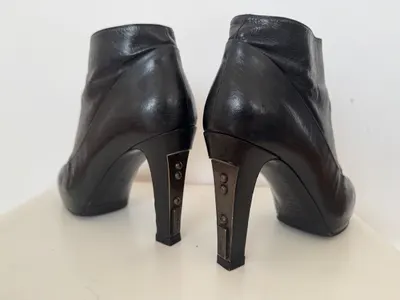 Après réparation 3 — Réparation Chaussures H/F Chanel