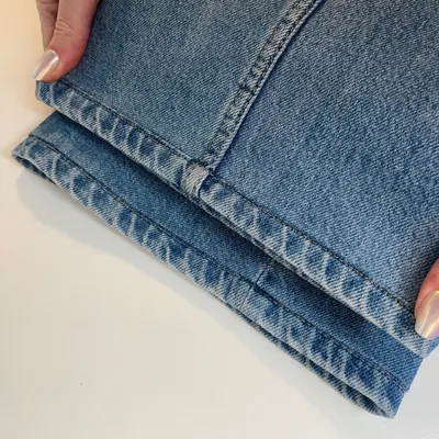 Avant réparation 1 — Retouche Jeans Levi's