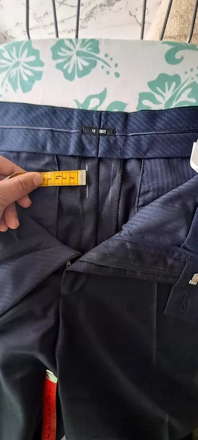Avant réparation 1 — Retouche Pantalon Celio