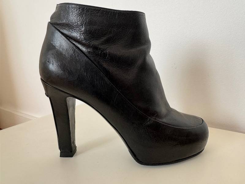 Après : Réparation Chaussures H/F Chanel – par Maison Mauriès à Paris