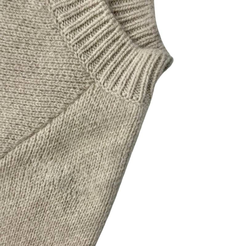 Après : Réparation Maille (pull, gilet...) _Autre – par Clarsy Reparation à Paris