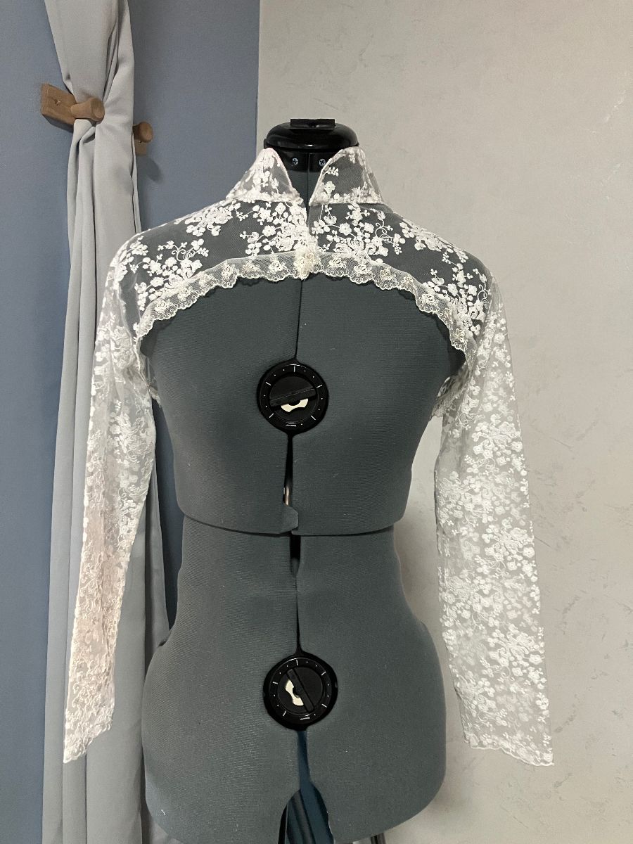 Après : Création sur-mesure Robe de mariée – par Fil et prestige Couturière Modéliste Retouches ( sur RDV) à Meyzieu