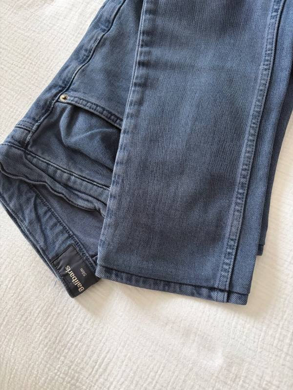 Jeans – à ASNIERES-SUR-SEINE