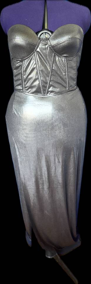 Robe / Jupe / Combi / Short – à Neuilly-sur-Marne