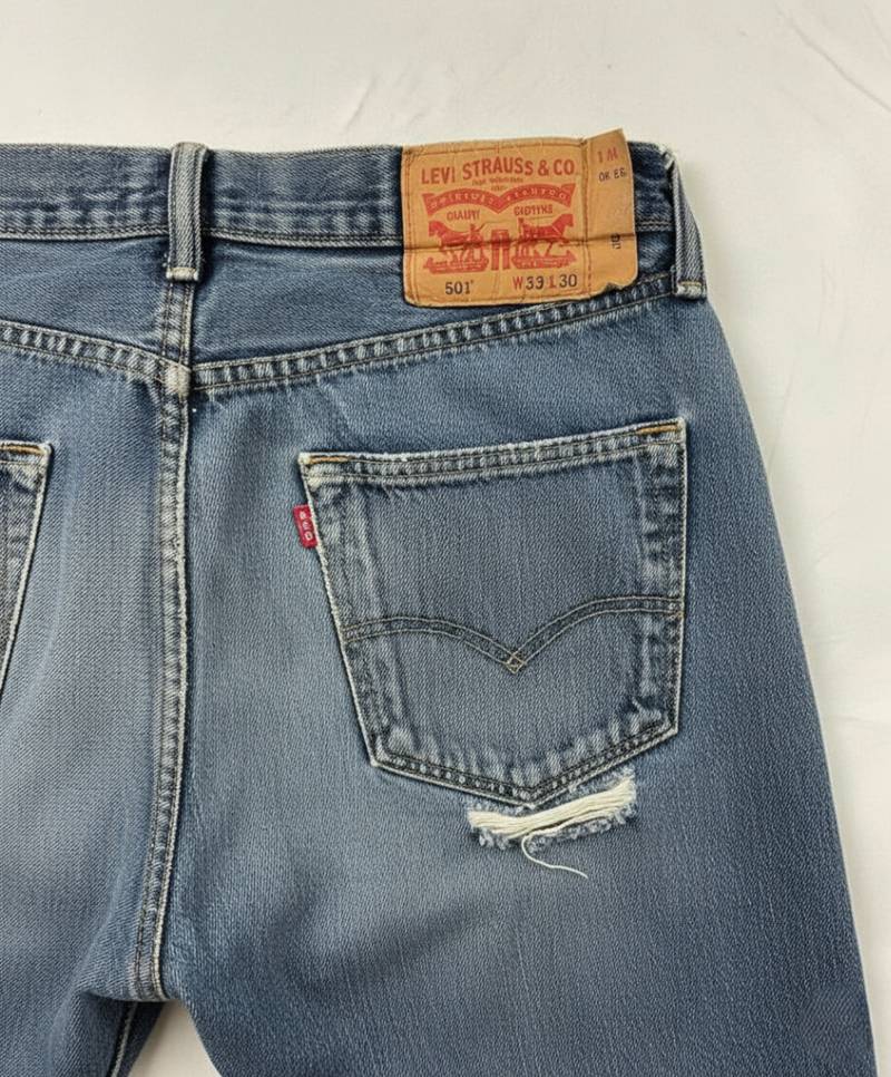 Avant : Personnalisation Jeans Levi's – par L'atelier du jean à Paris