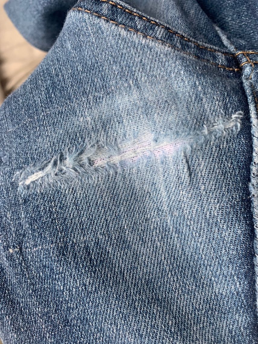 Avant : Réparation Jeans – par Miss.sankett Paris à Paris