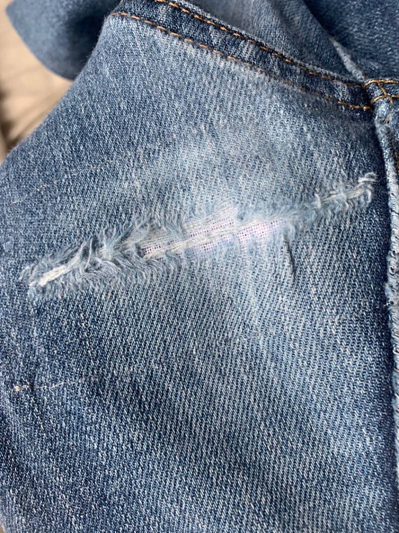 Avant : Réparation Jeans – par Miss.sankett Paris à Paris