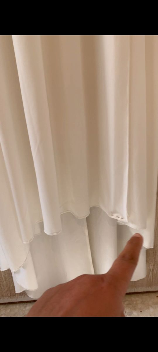 Avant : Retouche Robe de mariée – par Fil-Roze, Zohra sur RDV à MONTPELLIER