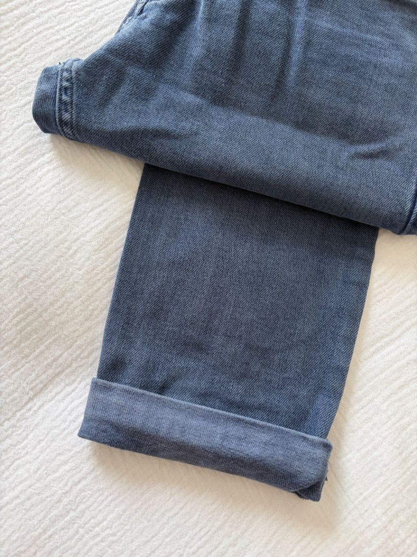 Avant : Retouche Jeans – par Amélia Preira à ASNIERES-SUR-SEINE